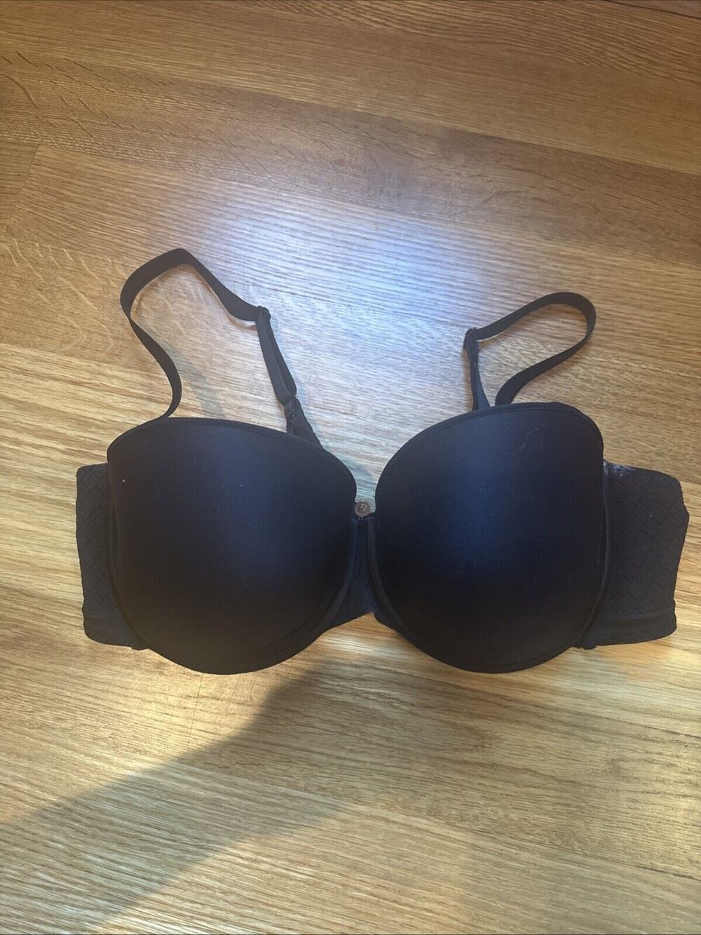 Chantelle Bra 36DD Black